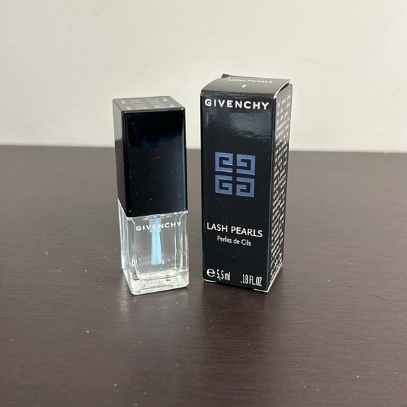 Givenchy Bundle Eyebrow Pencil, Sharpener, Lip Color, Lash Pearls Leather 4 NEW - Picture 4 of 6